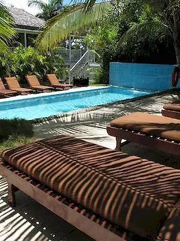 ****  The Landing Hotel Dunmore Town Bahamas
