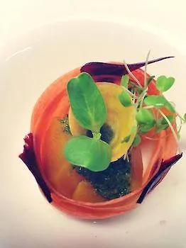 The Landing Hotel Dunmore Town