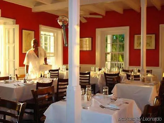 The Landing Hotel Dunmore Town